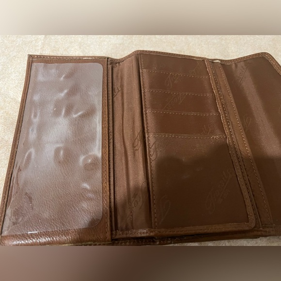EUC Fossil Leather Wallet with a Removable Checkbook Holder with card slots - Picture 9 of 11